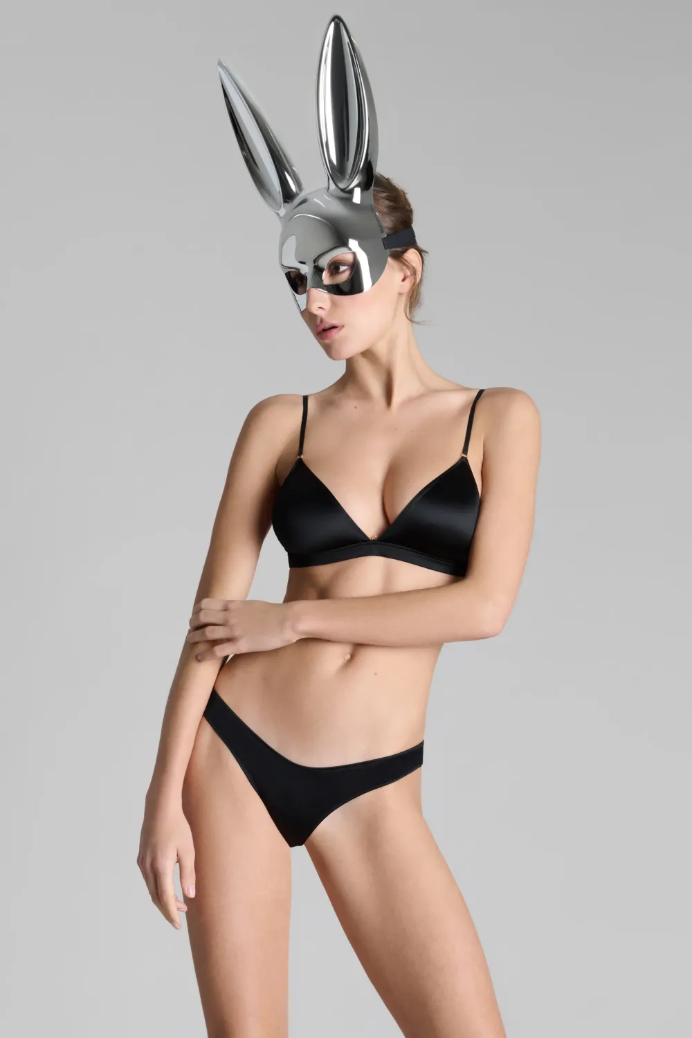 Maison Close BunnyMasque lapin miroir
