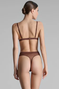 Maison Close Corps à CorpsString taille haute