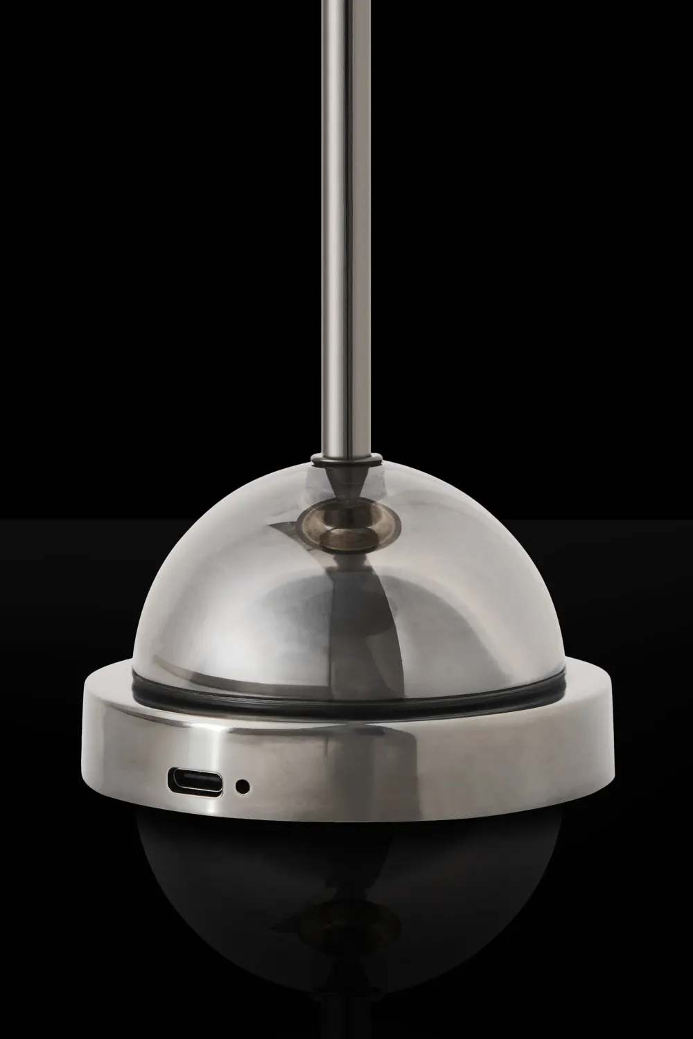 Maison Close Curiosités Désirables ©La Vertigineuse - Lampe à poser rechargeable
