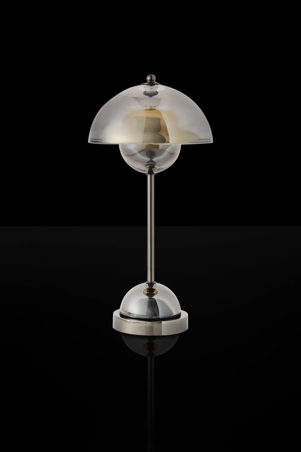 Maison Close Curiosités Désirables ©La Vertigineuse - Lampe à poser rechargeable
