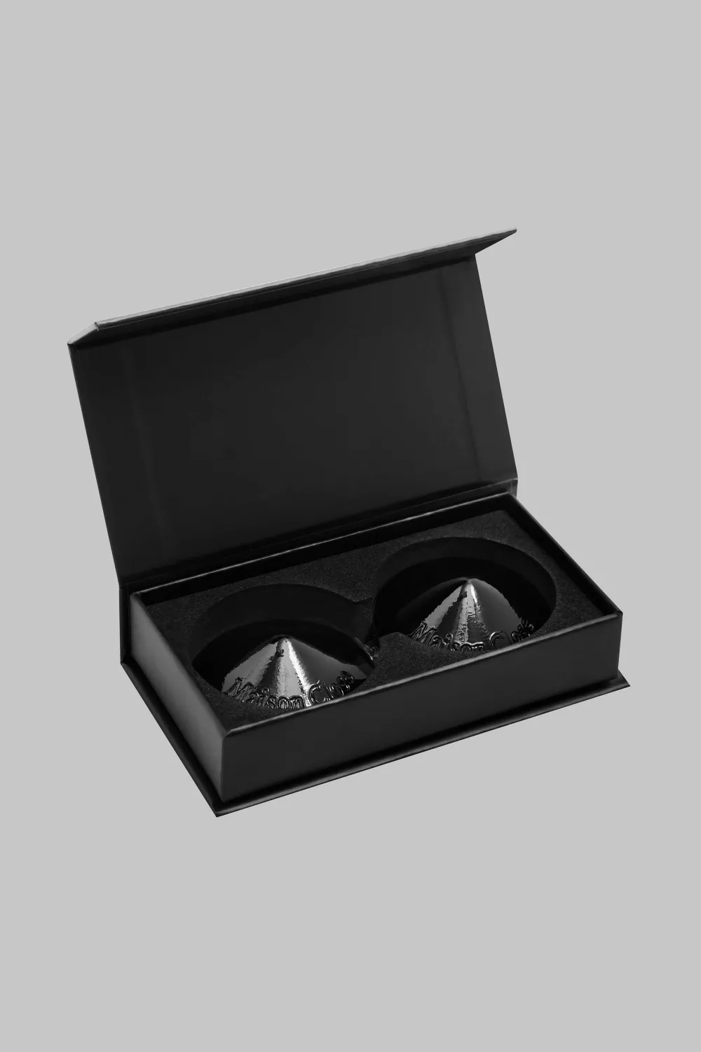 Maison Close Les FétichesCache-tétons cuir vernis